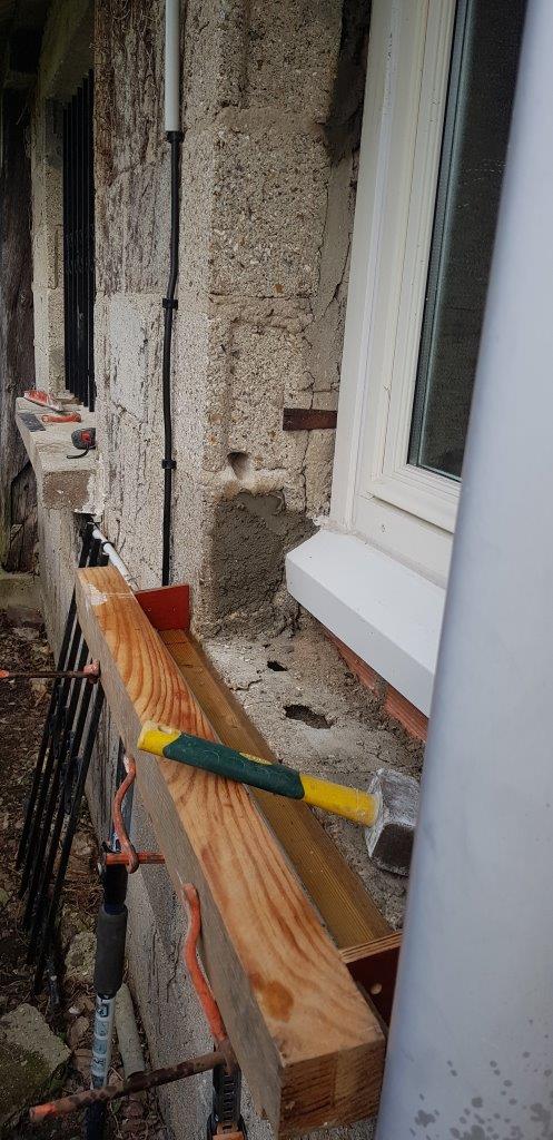 Grille de défense et tableau de fenêtre avant